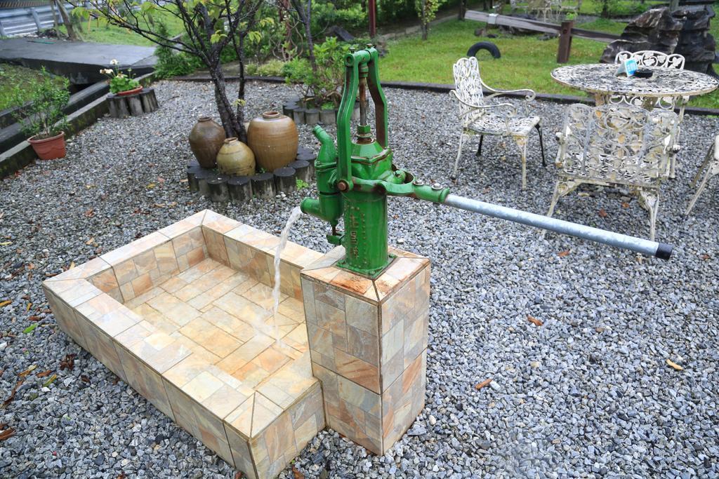 Sweetheart Homestay Luodong Exteriör bild
