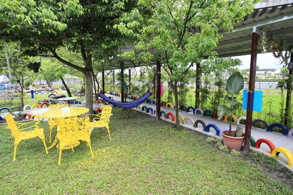 Sweetheart Homestay Luodong Exteriör bild